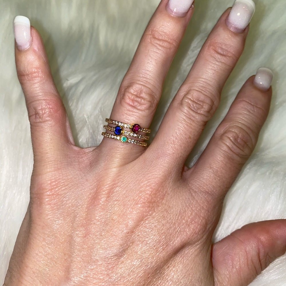 Super Cute 3 Stone Gold Colored Ring